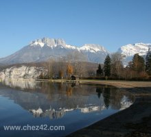 Plage de Saint-Jorioz en hiver, Lac d'Annecy