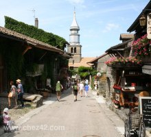 Yvoire, picturesque street