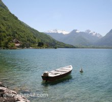 Bateau à rames sur le Lac d'Annecy